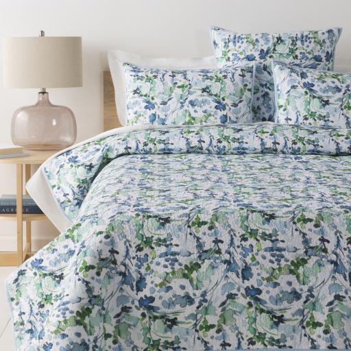Surya Naida NDA-2001 88"W x 92"L,20"H x 26"W Bedding