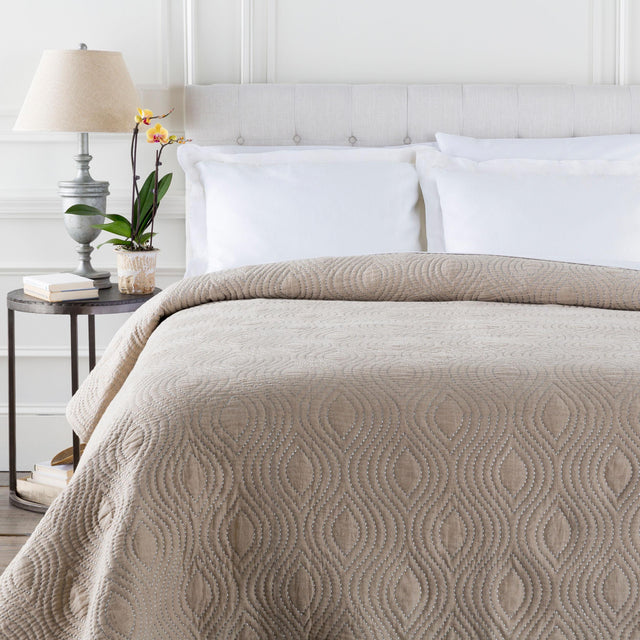 Surya Nile NIL-9000 68"W x 86"L; 26"W x 20"L Bedding