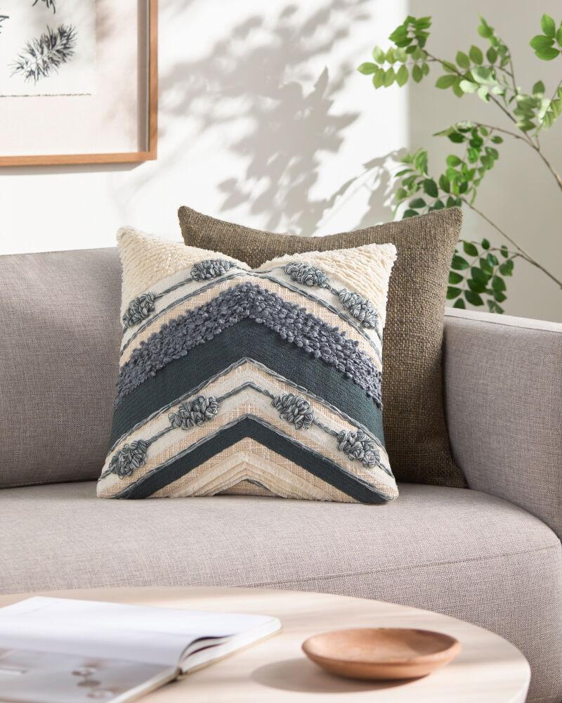 Surya Pretoria PTA-001 18"H x 18"W Pillow Kit