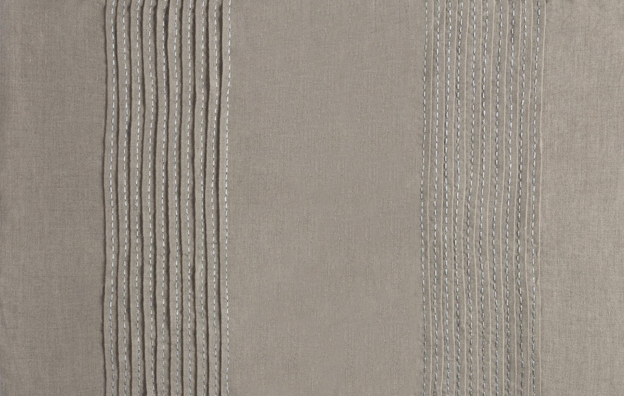 Surya Upton UPT-8000  Sham