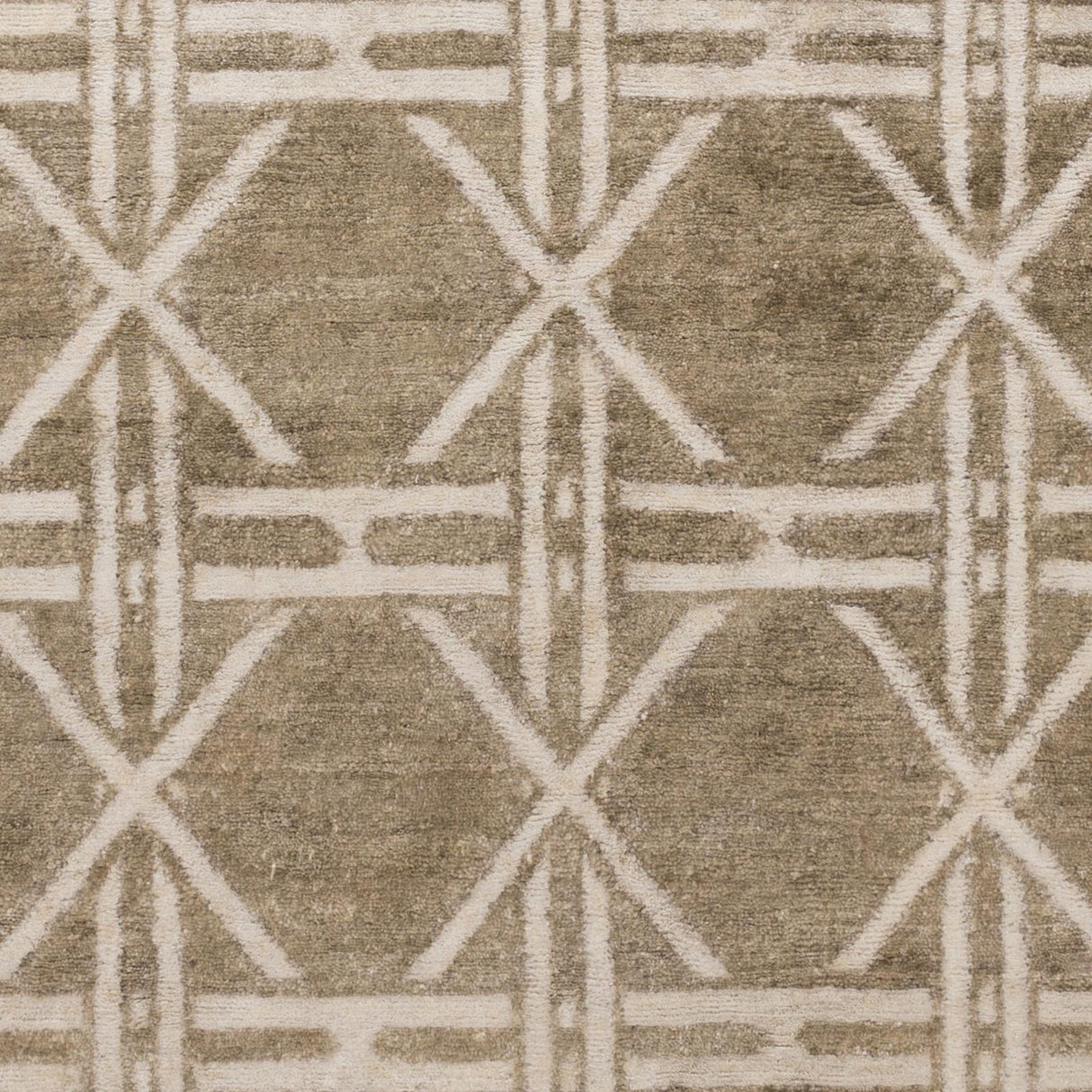 Surya Vanderbilt VAN-1004 2' x 3' Hand Made Rug