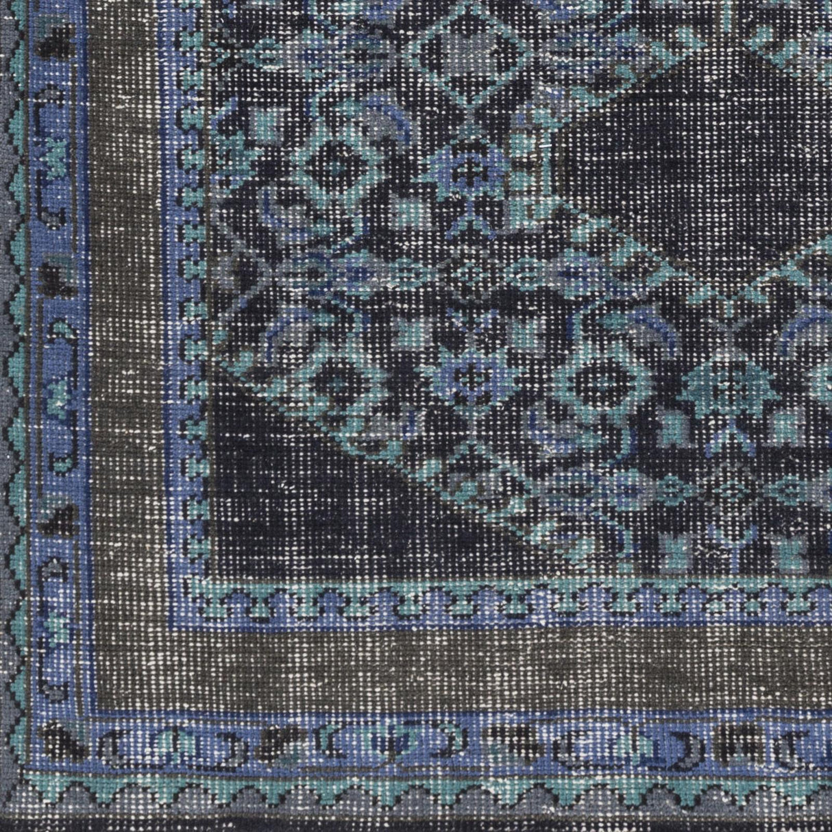 Surya Zahra ZHA-4033 5'6" x 8'6" Hand Made Rug