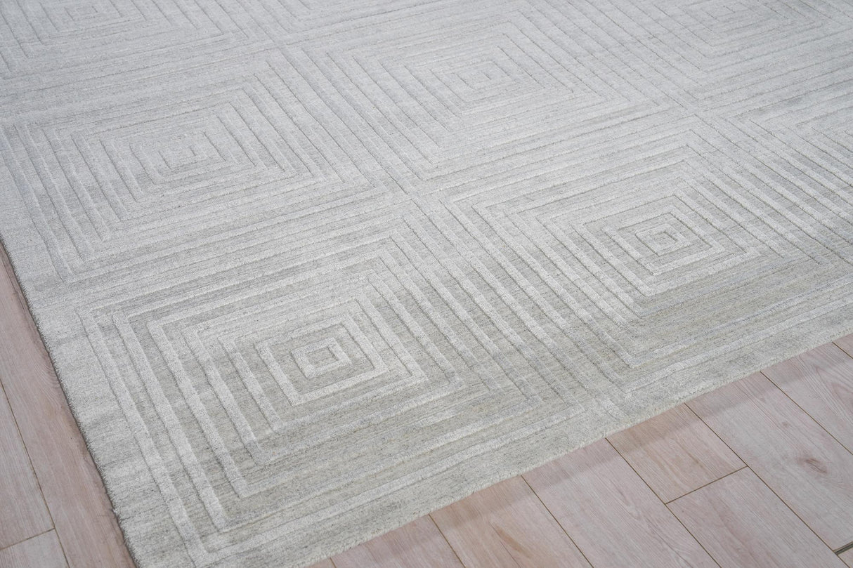 Exquisite Rugs Castelli Handloomed Bamboo Silk and New Zealand Wool 5626 Light Silver 10' x 14' Area Rug