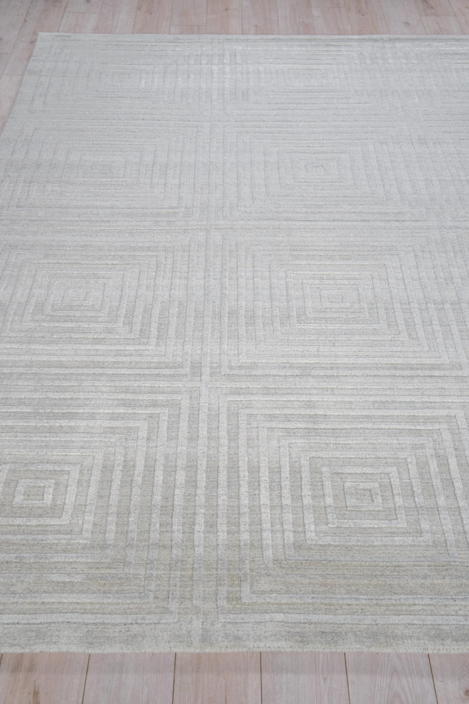 Exquisite Castelli Handloomed Bamboo Silk and New Zealand Wool Light Silver Area Rug 12.0'X15.0' Rug