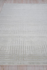 Exquisite Rugs Castelli Handloomed Bamboo Silk and New Zealand Wool 5626 Light Silver 14' x 18' Area Rug