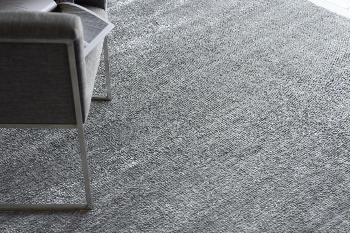 Exquisite Rugs Plush Hand-Knotted Bamboo Silk and Wool 4653 Dark Silver 10' x 14' Area Rug