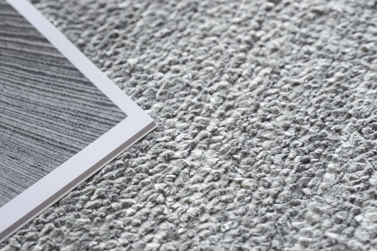 Exquisite Rugs Plush Hand-Knotted Bamboo Silk and Wool 4653 Dark Silver 10' x 14' Area Rug