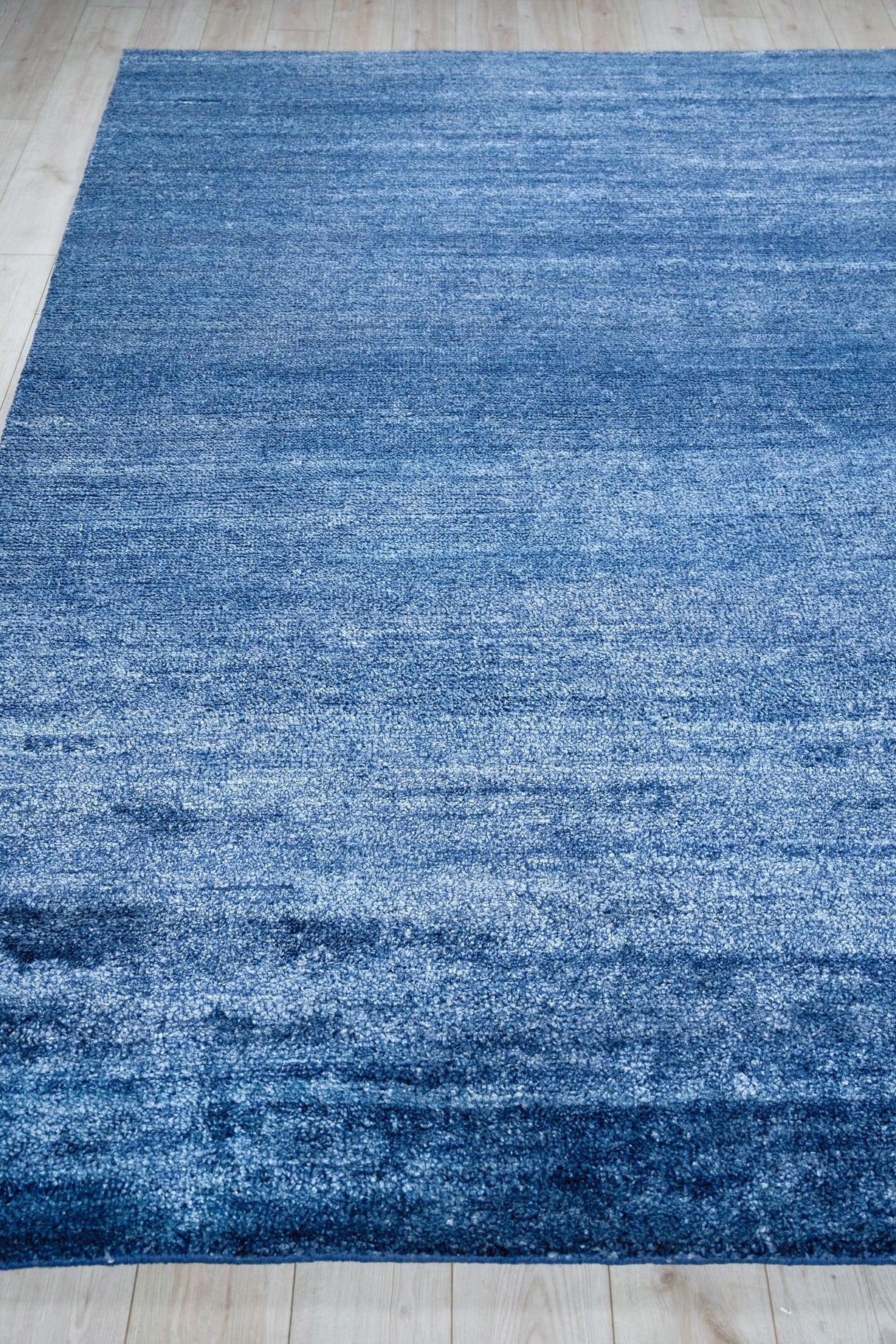 Exquisite Rugs Plush Hand-Knotted Bamboo Silk and Wool 4657 Navy 8' x 10' Area Rug