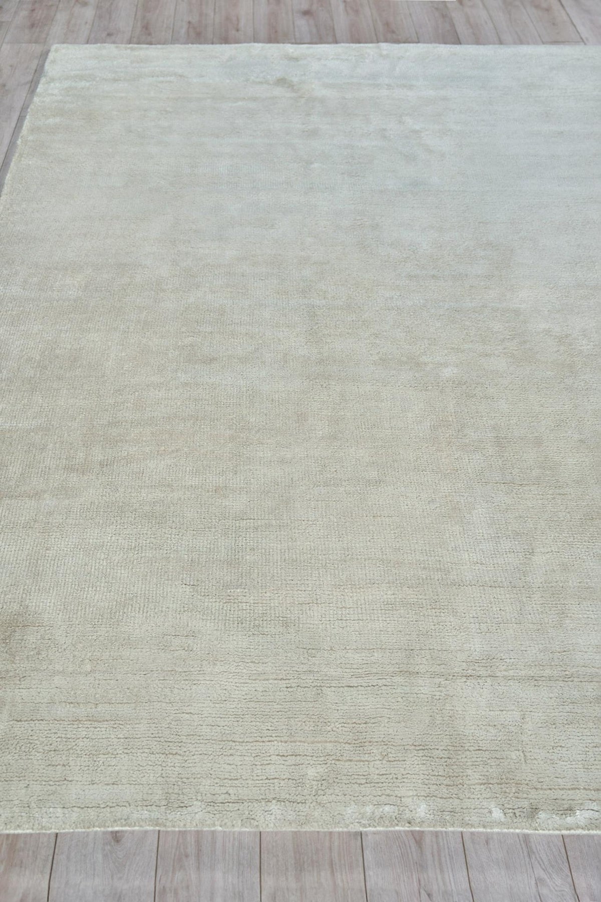 Exquisite Rugs Plush Hand-Knotted Bamboo Silk and Wool 4996 White 9' x 12' Area Rug