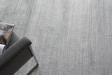 Exquisite Rugs Sanctuary Handloomed Bamboo Silk and New Zealand Wool 5623 Light Silver 8' x 10' Area Rug