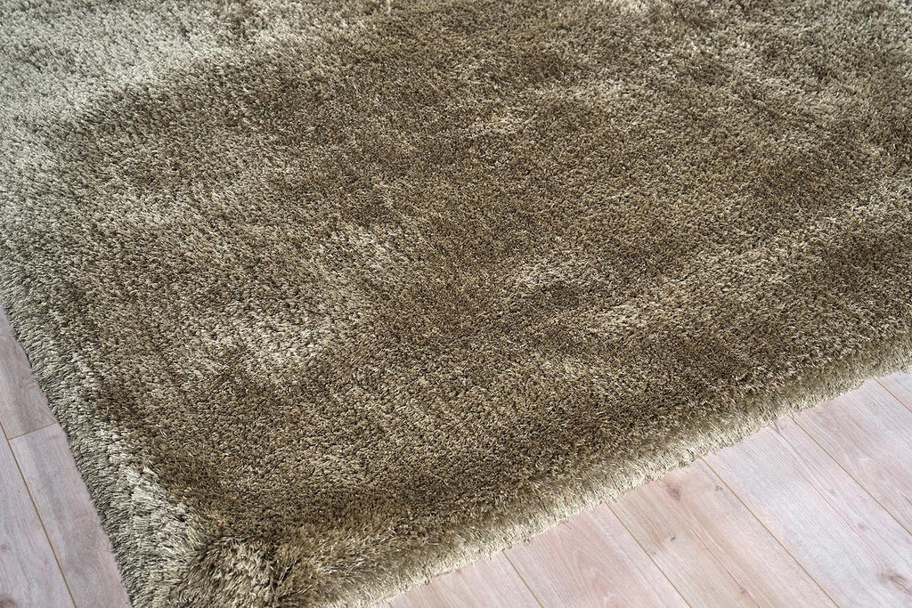 Exquisite Sumo Shag Hand Loomed Polyester/Microfiber Taupe Area Rug 6.0'X9.0' Rug