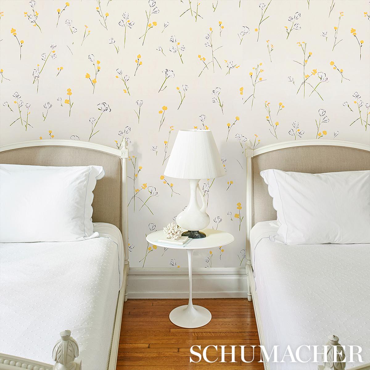 Schumacher Alex'S Floral Daffodil Wallpaper