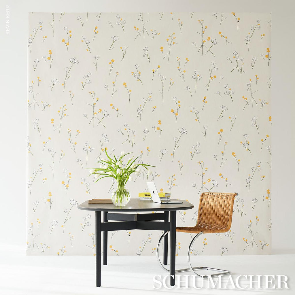 Schumacher Alex'S Floral Daffodil Wallpaper