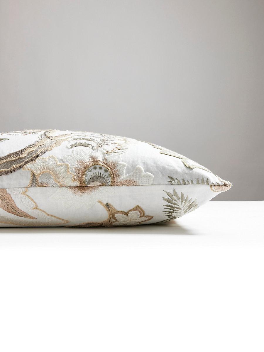 Scalamandre Hillside Crewel 22 X 22 - Ivory Decorative Pillow