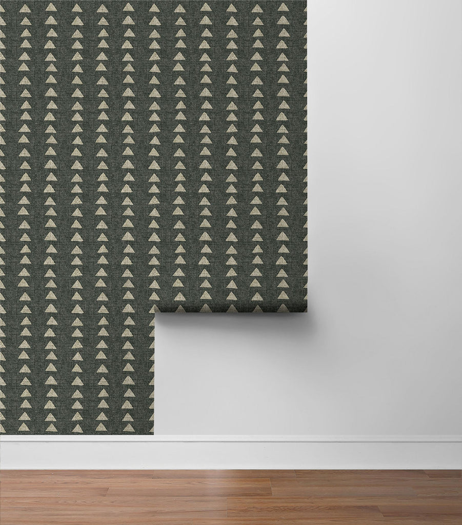 Surface Style NOMADIC TRIANGLE EBONY Wallpaper
