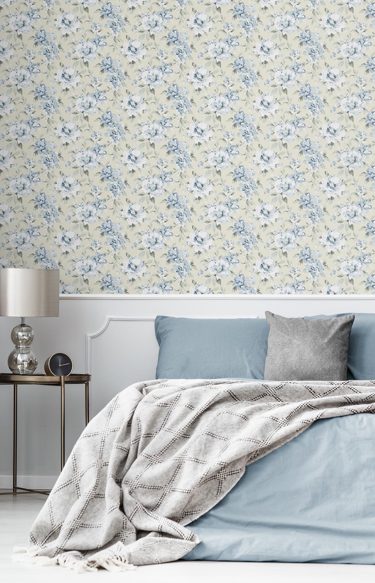 Surface Style WHISPERY FLORAL BLUEBELL Wallpaper