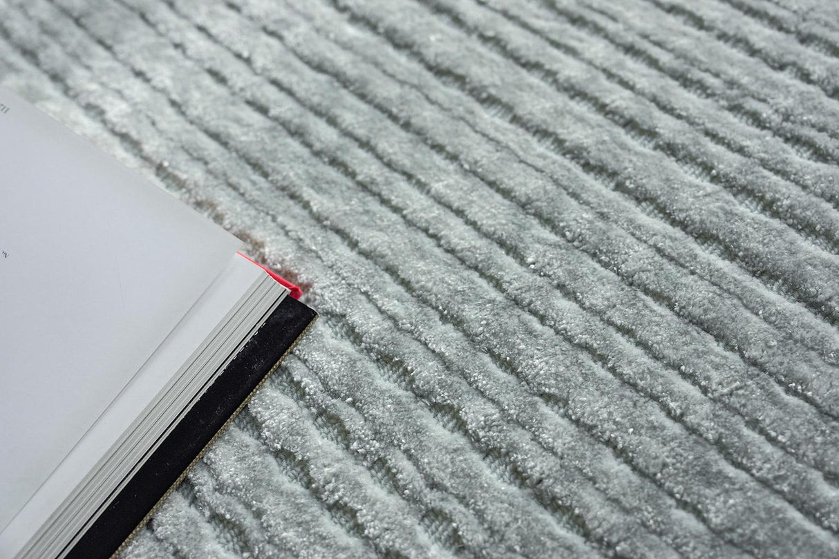 Exquisite Rugs Cabrini Modern Handmade Shiny Nylon 6730 Light Silver 8' x 10' Area Rug