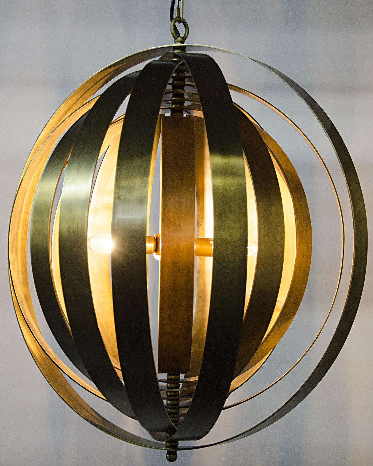 NOIR Tournant Pendant Antique Brass
