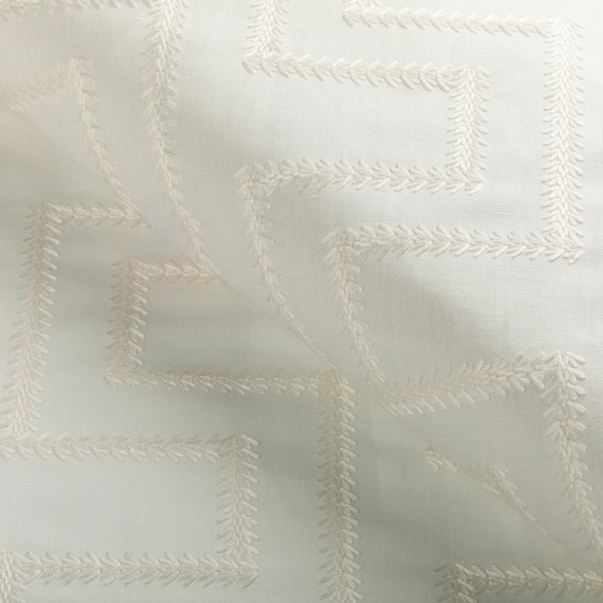 Kravet ROMAN FRET IVORY Upholstery Fabric
