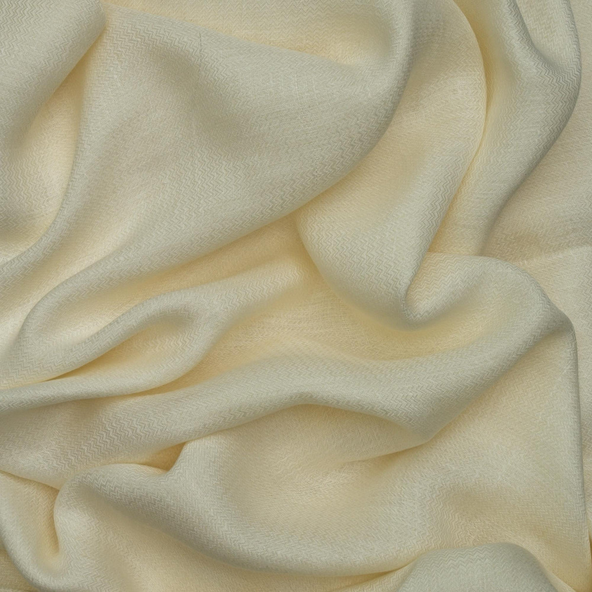 Andrew Martin WILLOW CHALK Drapery Fabric