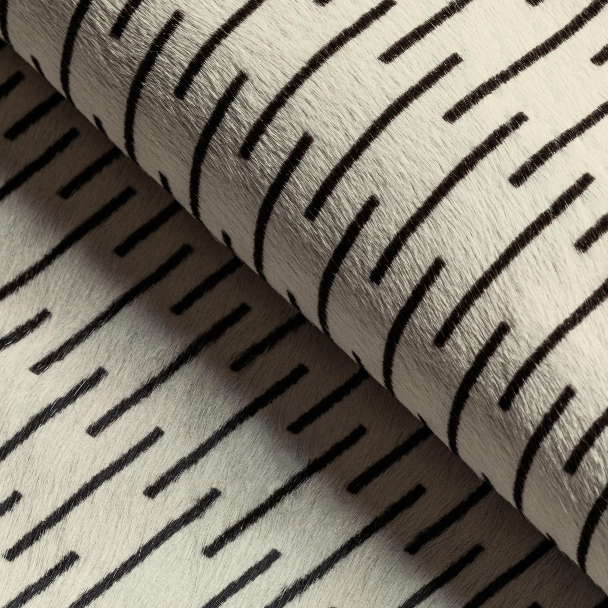 Lee Jofa PITCH HIDE IVORY Upholstery Fabric