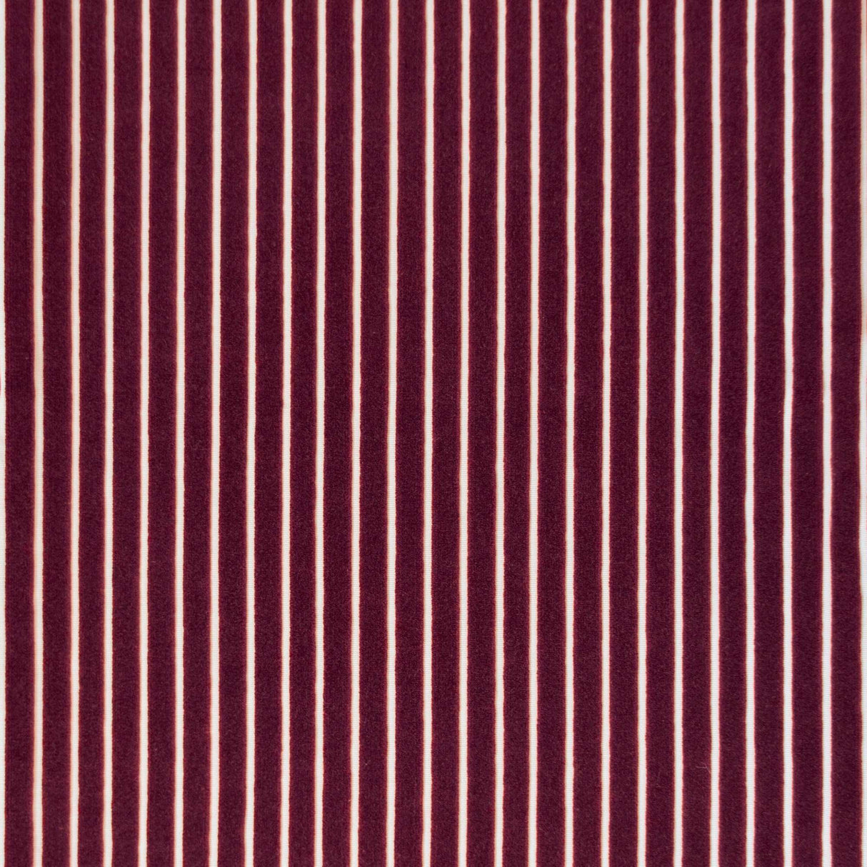 Gaston Y Daniela MAYRIT BERENJENA Upholstery Fabric