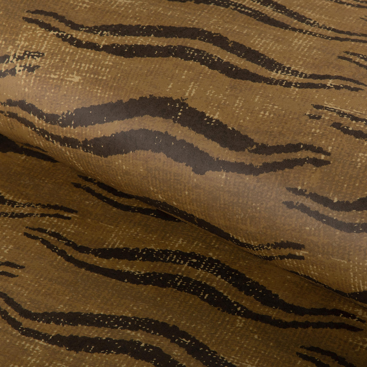 Lee Jofa BECKETT PAPER BRASS Wallpaper