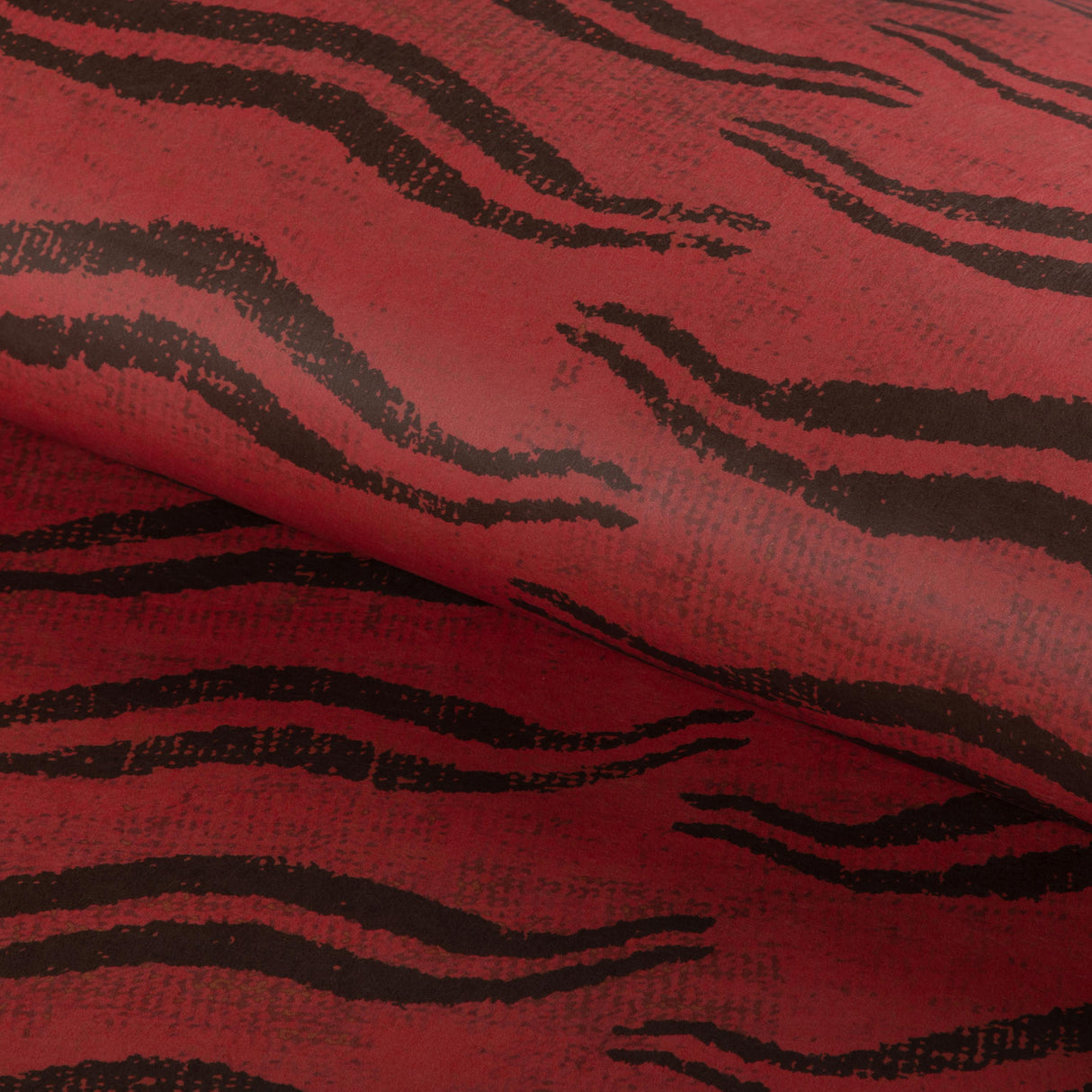 Lee Jofa BECKETT PAPER GARNET Wallpaper