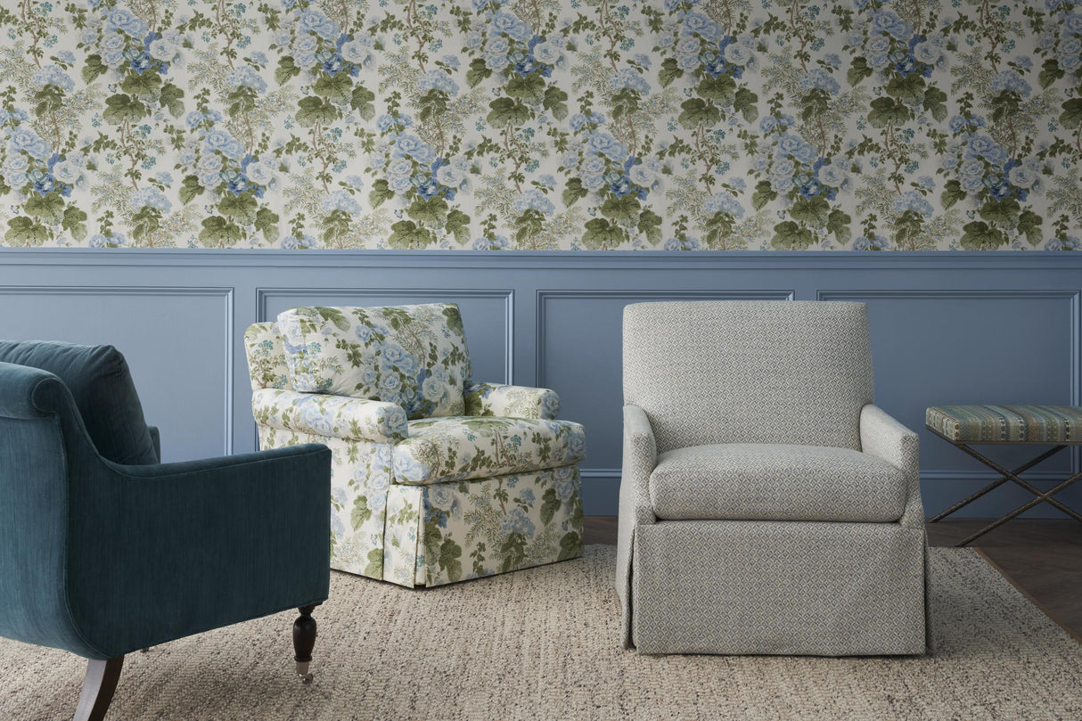 Lee Jofa GRAND ALTHEA WP BLUE/LEAF Wallpaper