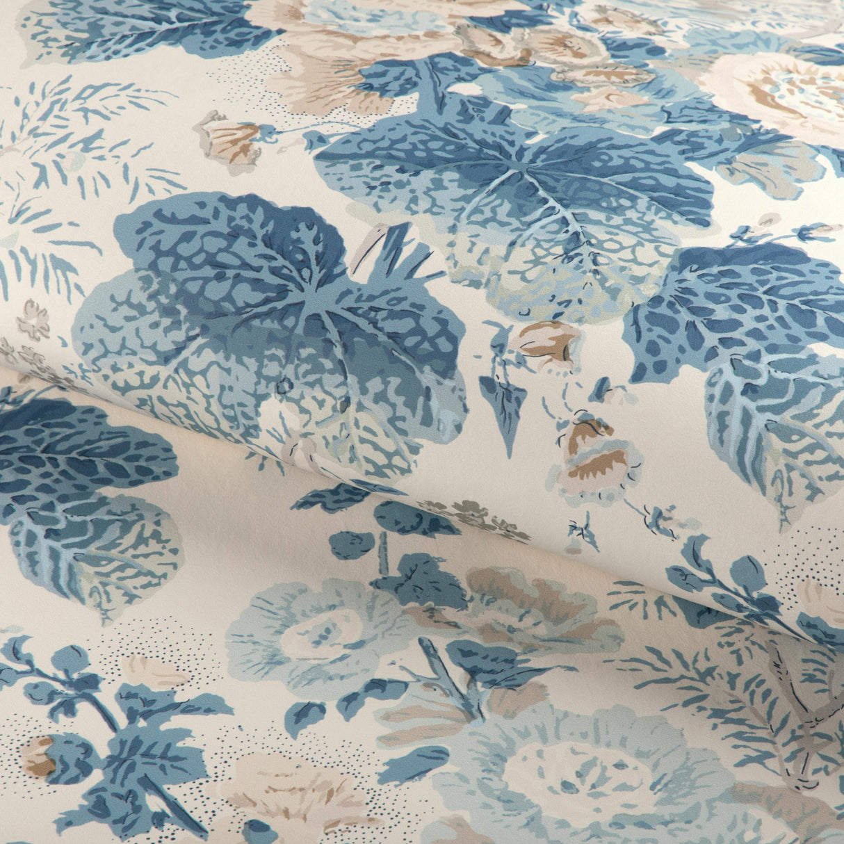 Lee Jofa ALTHEA PAPER DELFT Wallpaper