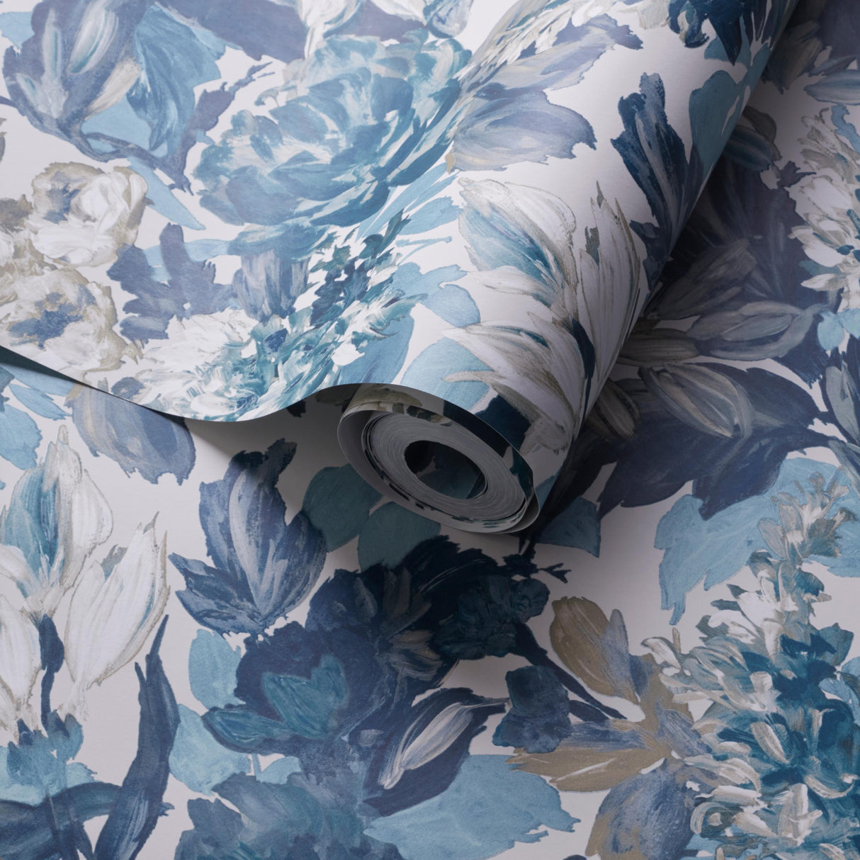 Clarke & Clarke LILUM DENIM IVORY WP Wallpaper