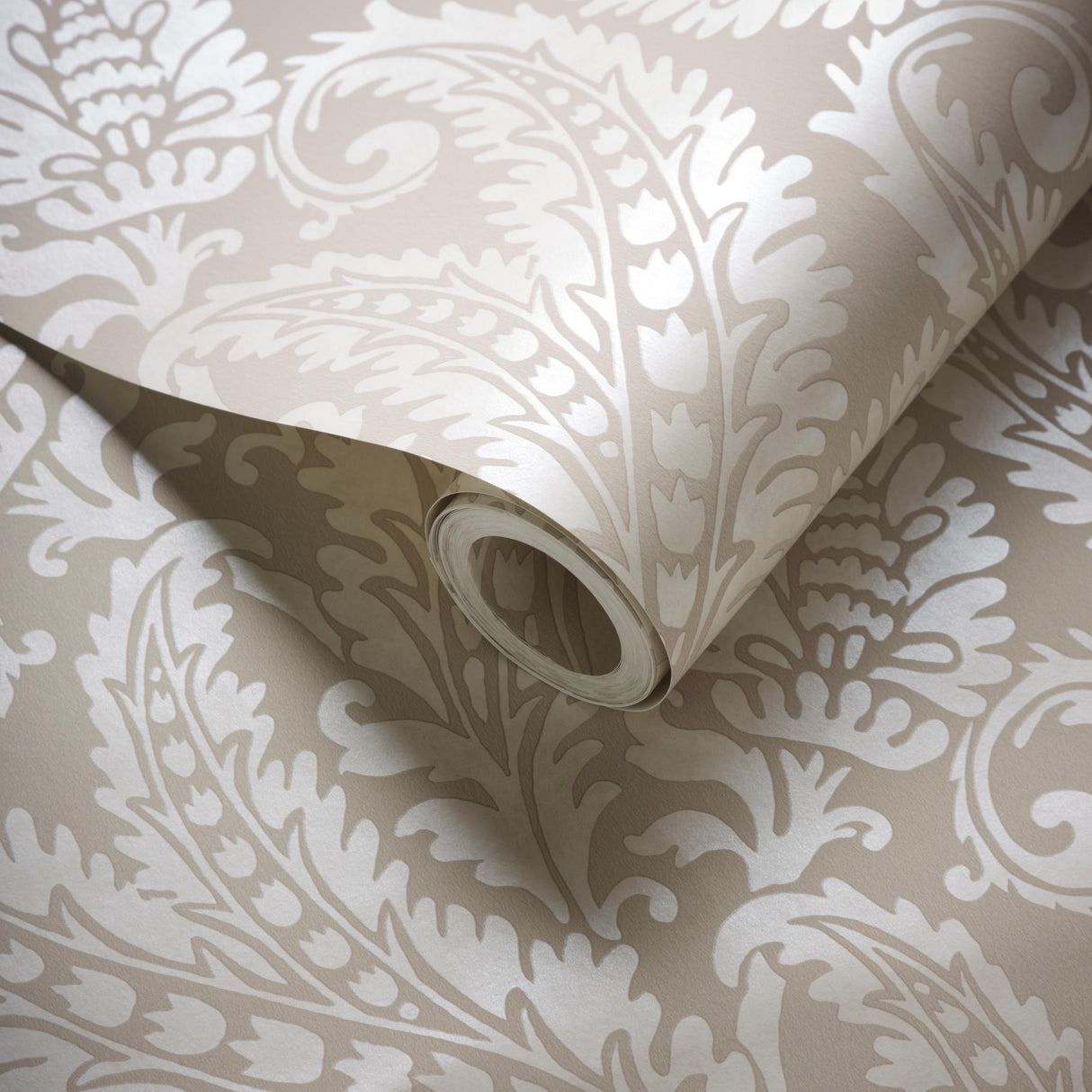 Clarke & Clarke REGALE IVORY MOCHA WP Wallpaper
