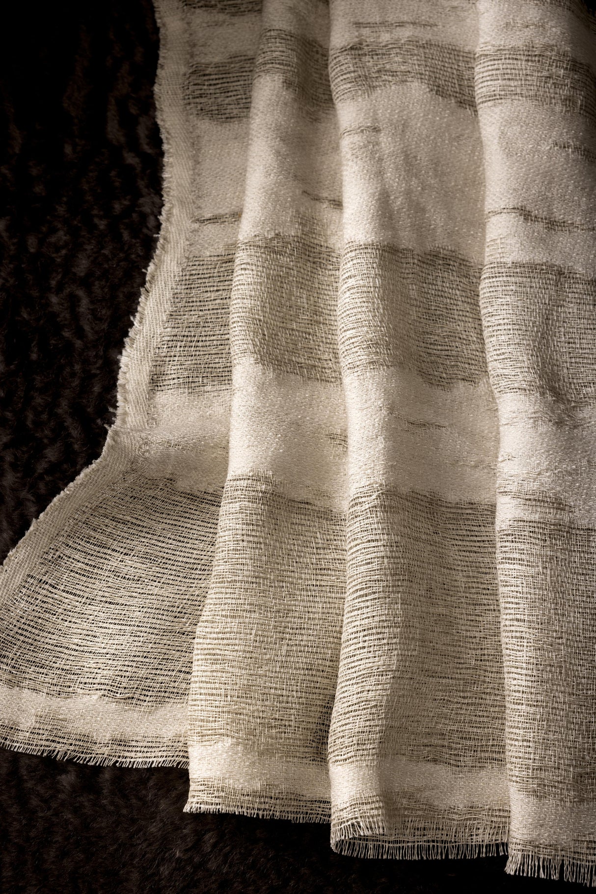 Donghia SNEAK PEEK LINEN Drapery Fabric