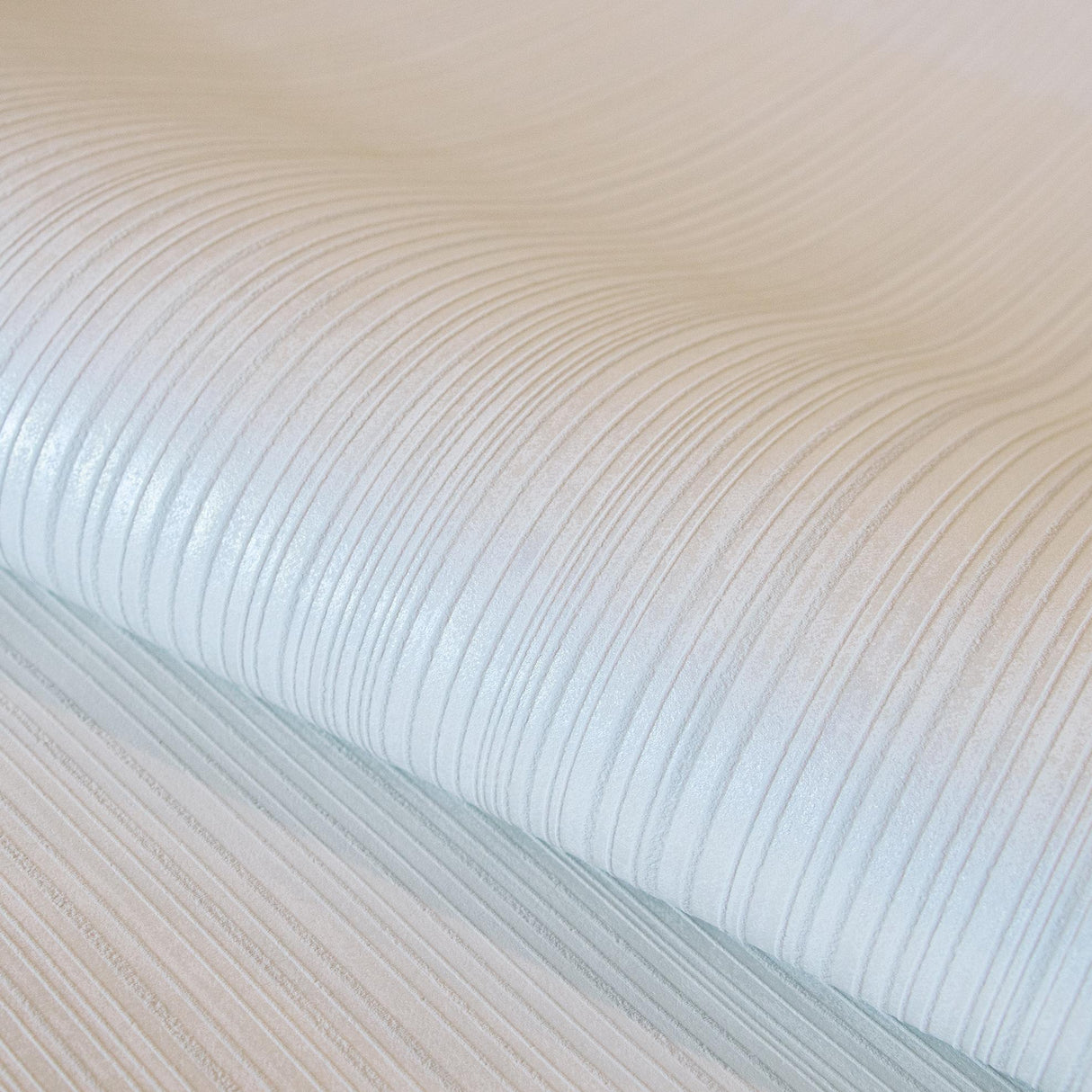 Galerie Jupiter Pearl White White Wallpaper