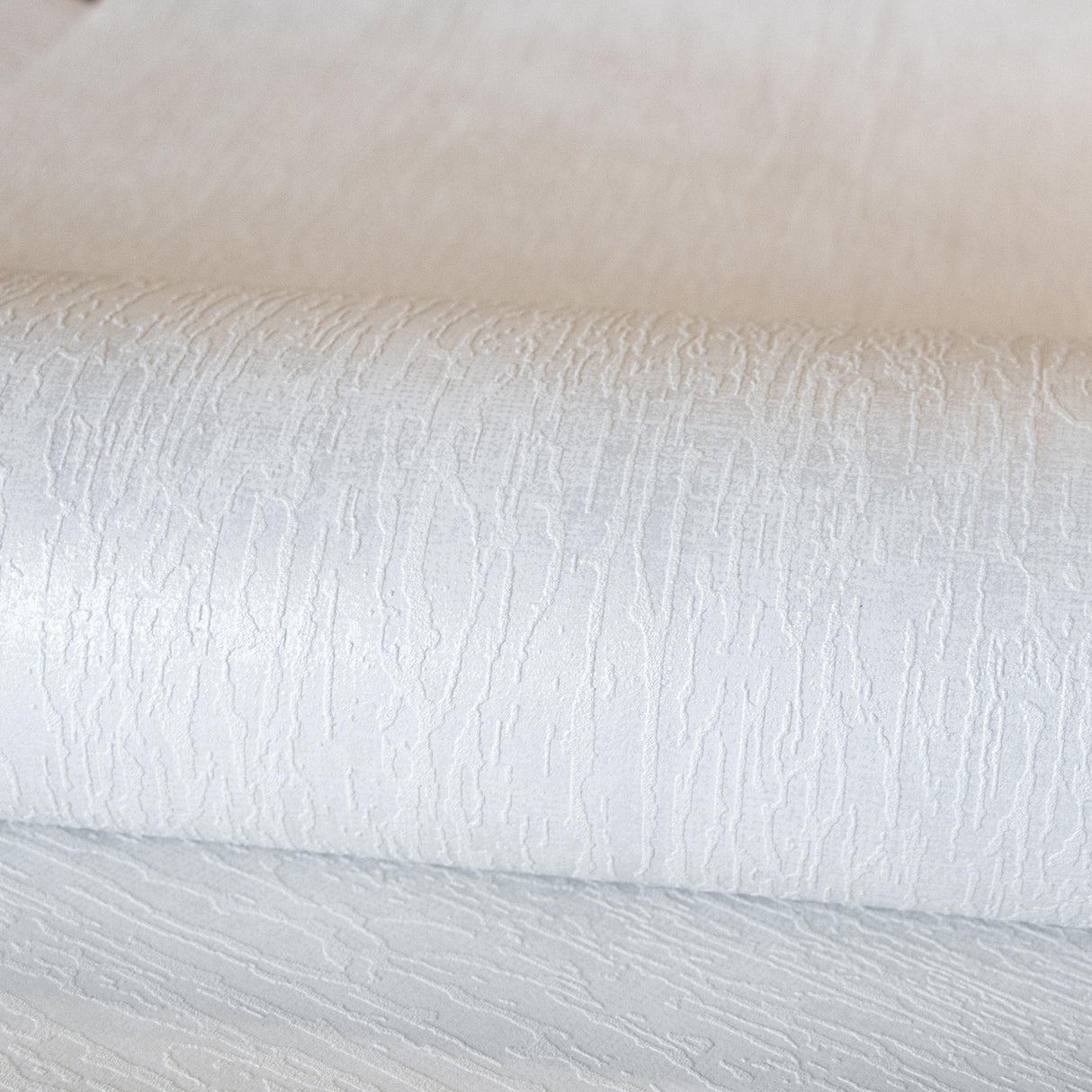 Galerie Merkur Pearl White White Wallpaper
