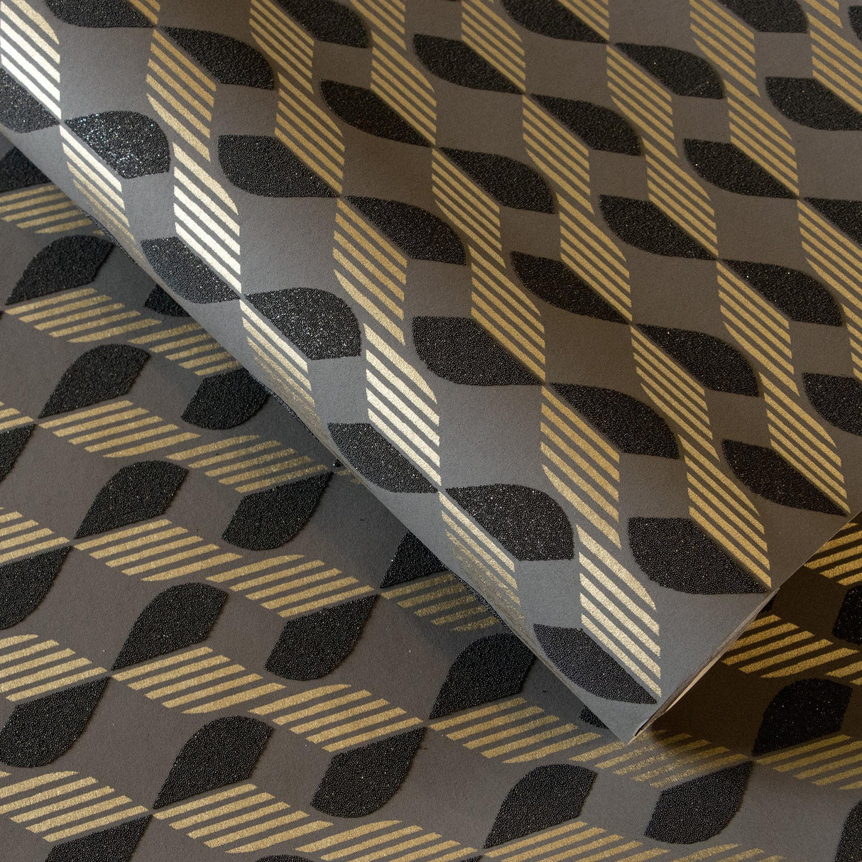 Galerie Venus Umber Brown Bronze Brown Wallpaper
