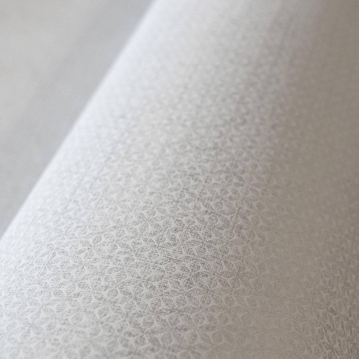 Galerie Haga / Vignette Stripe Silver Grey Wallpaper