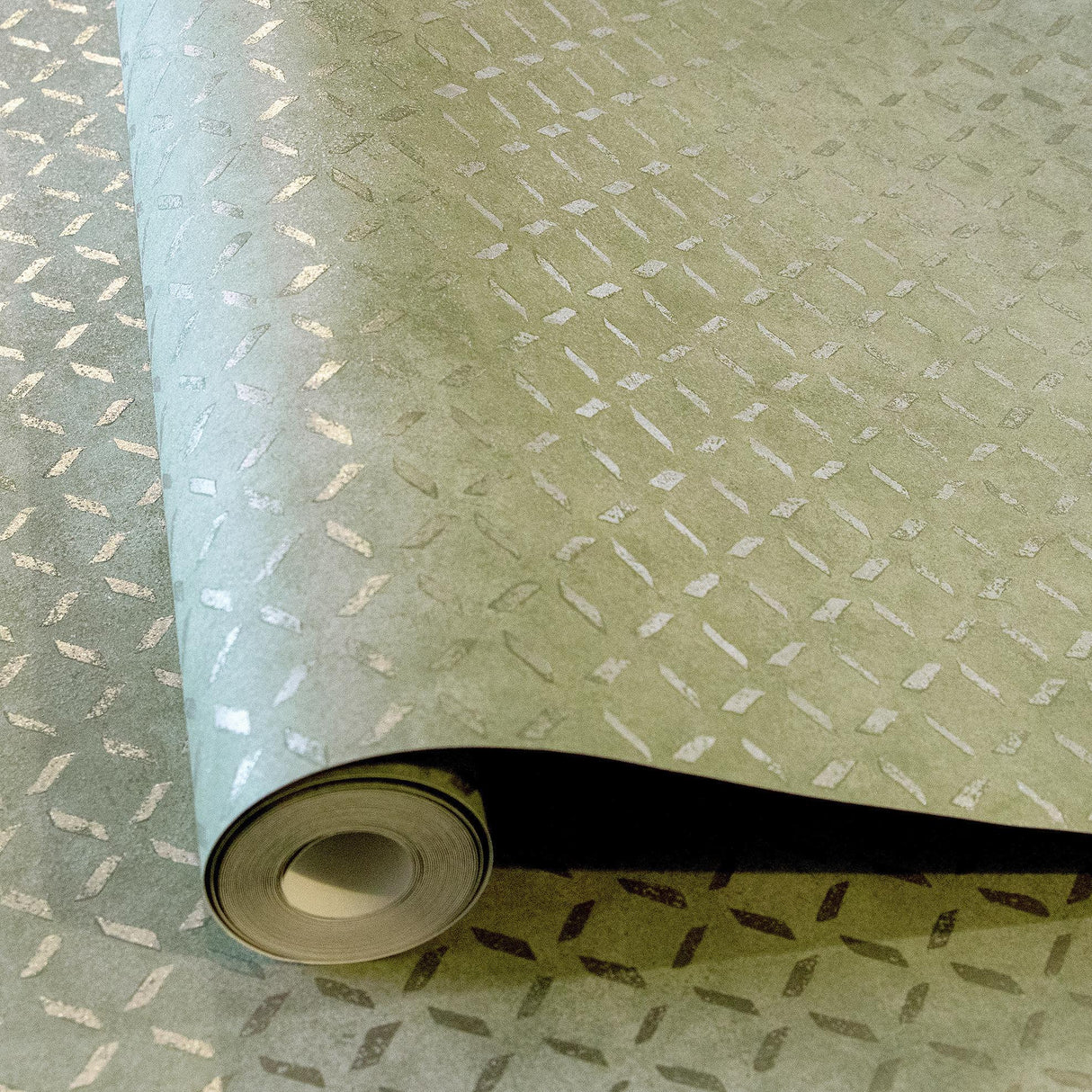 Galerie Soho / Metal Drain Grid Green Wallpaper