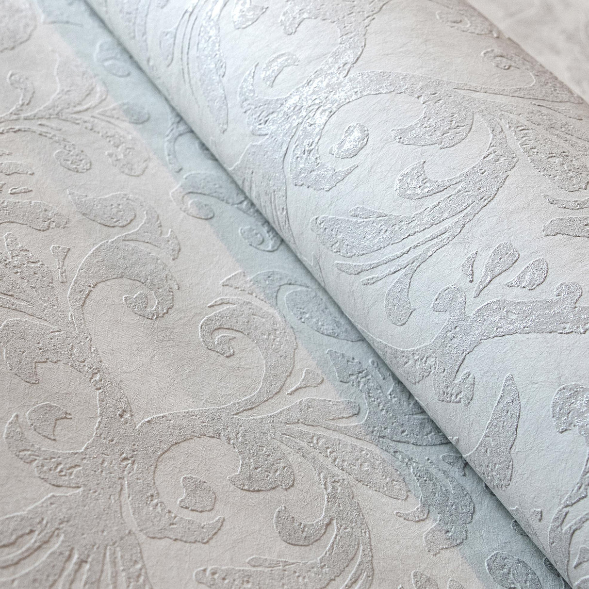 Galerie Notting Hill / Loft Damask Cream Wallpaper