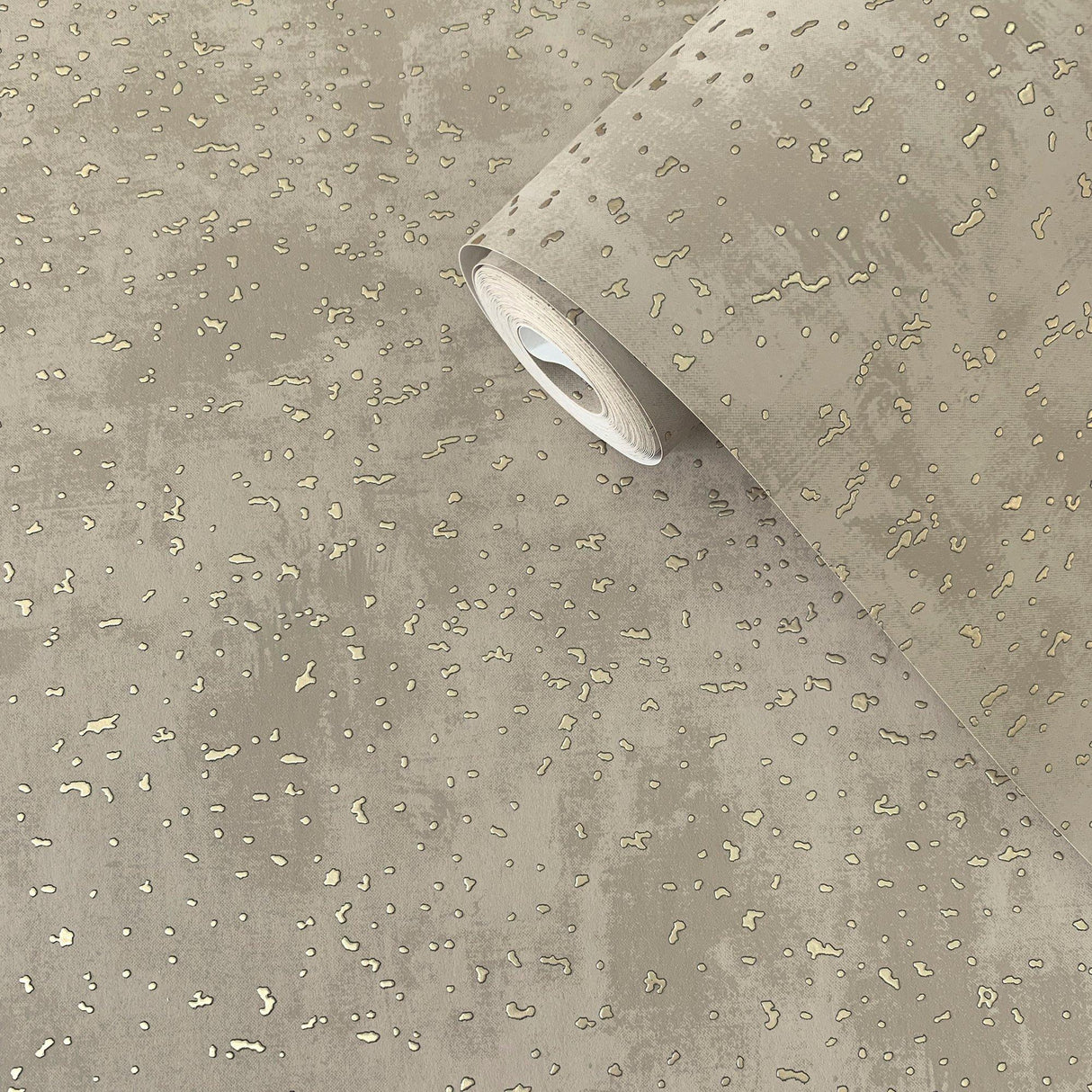 Galerie DWP0019-01 Lustre Spot Gold Wallpaper DWP0019-01 Gold Wallpaper