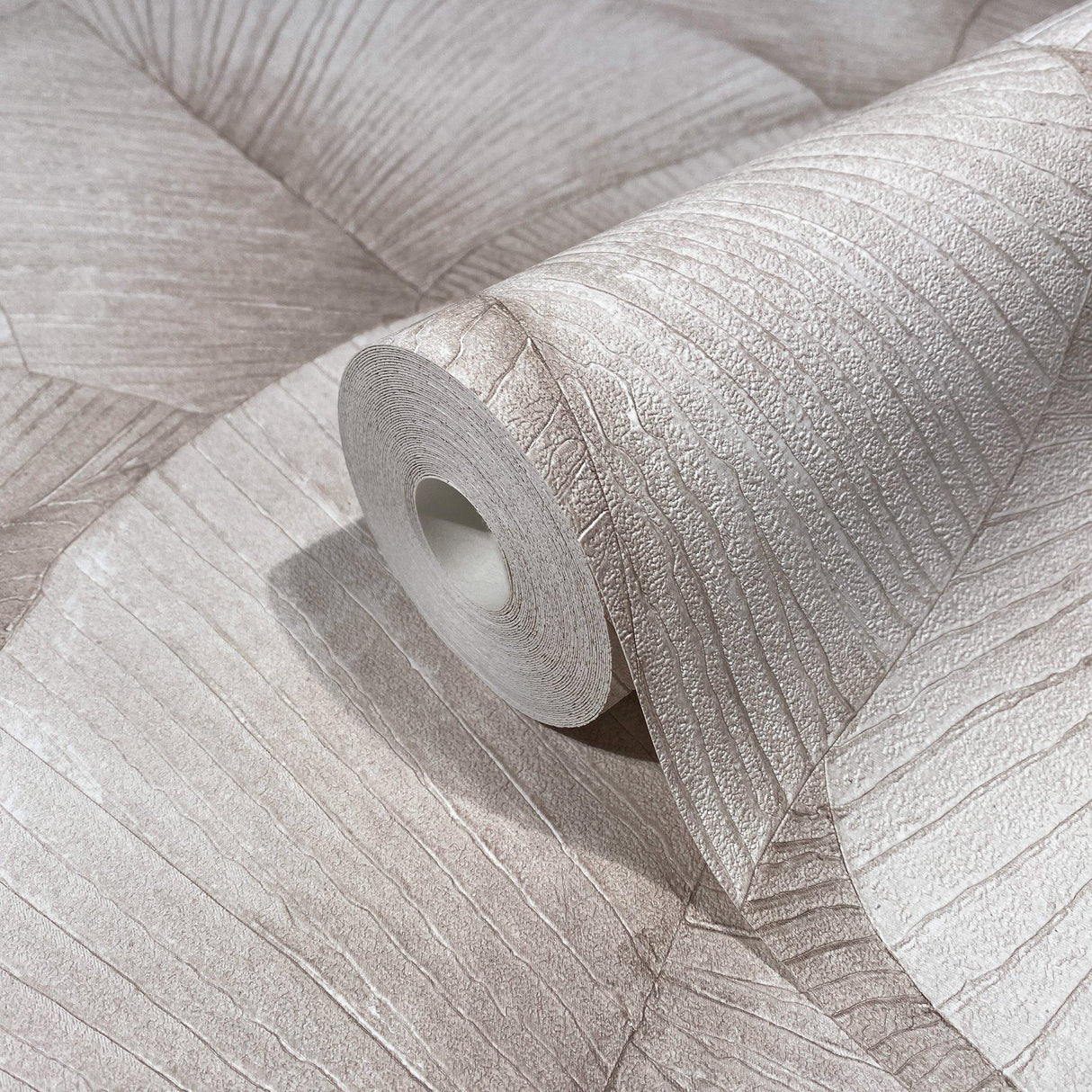 Galerie 34511 Kumano Palm Leaf Pink Wallpaper 34511 Pink Wallpaper