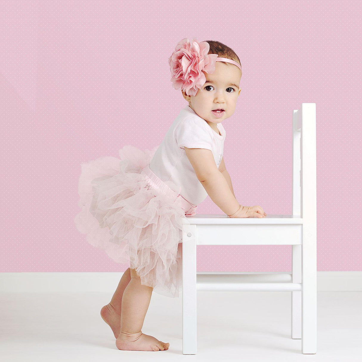Galerie Polka Dot Pink Wallpaper