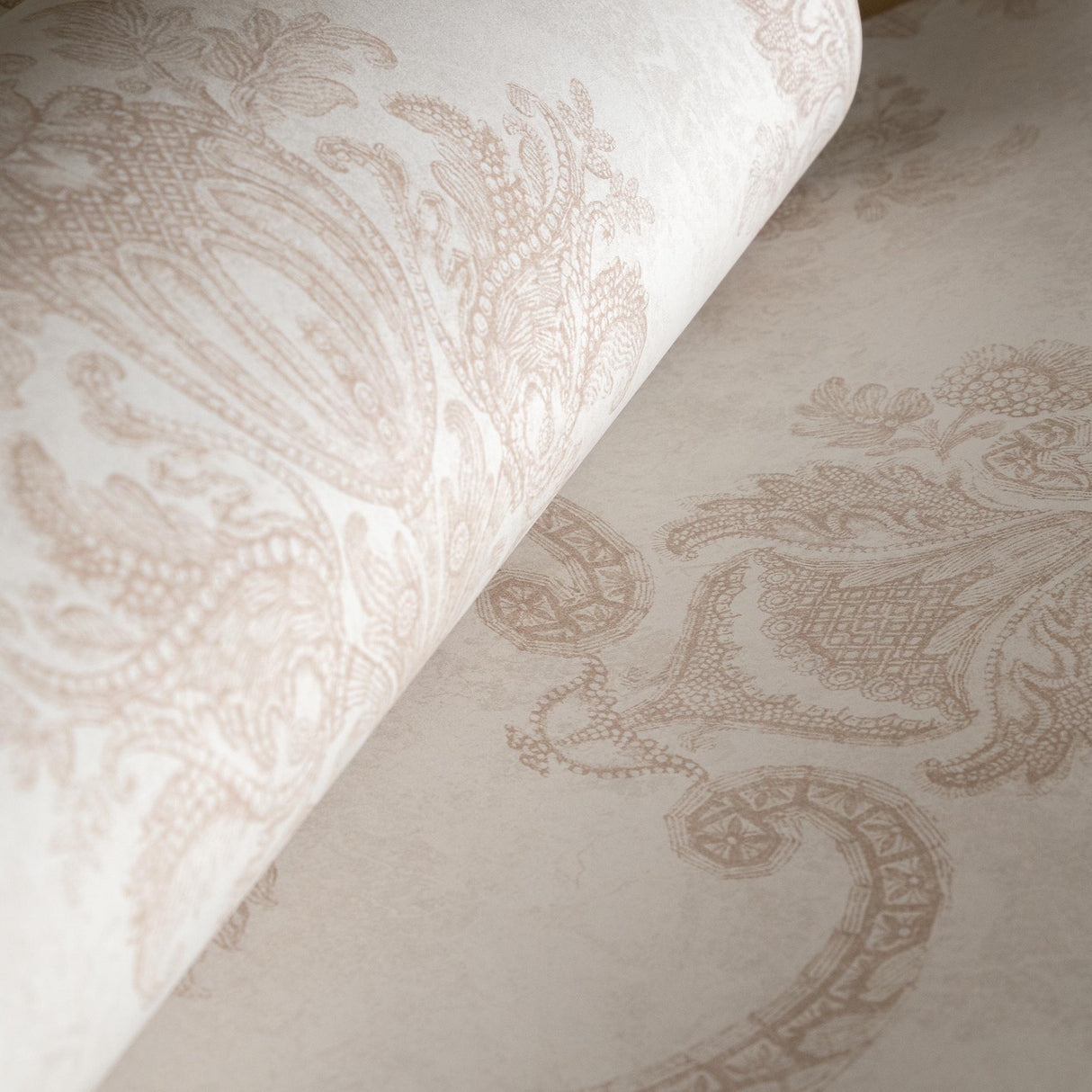 Galerie Porto Pink Wallpaper