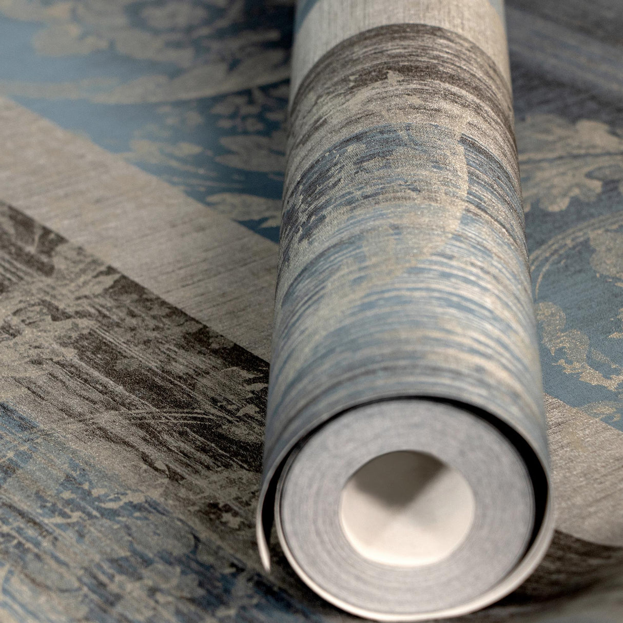 Galerie Nerites Blue Wallpaper