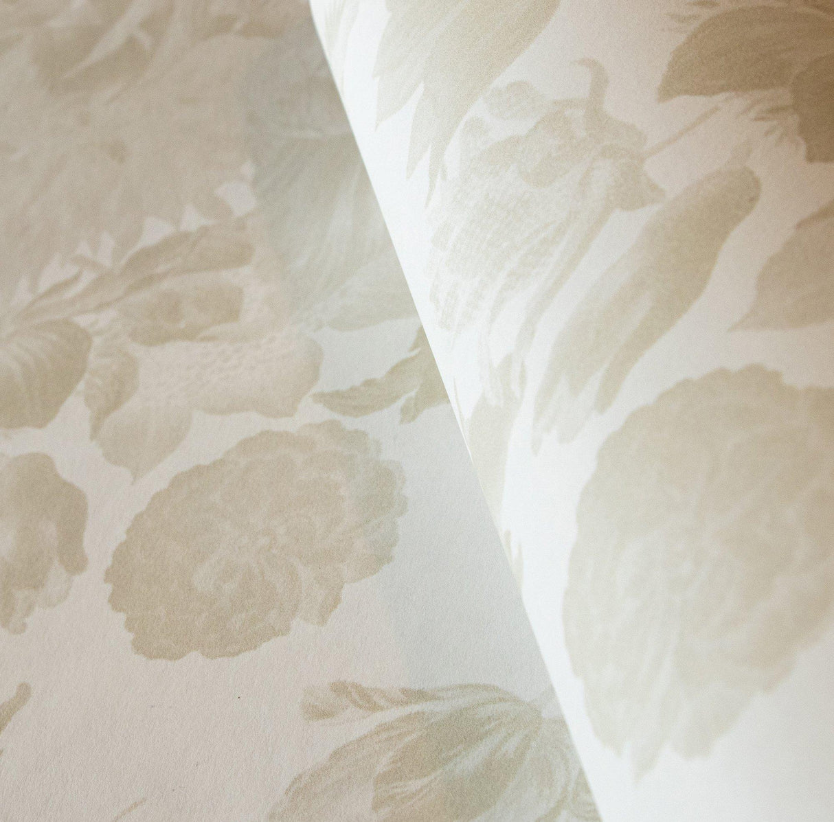 Galerie 18004 Tropical Flower Rain Beige Mural 18004 Beige Mural