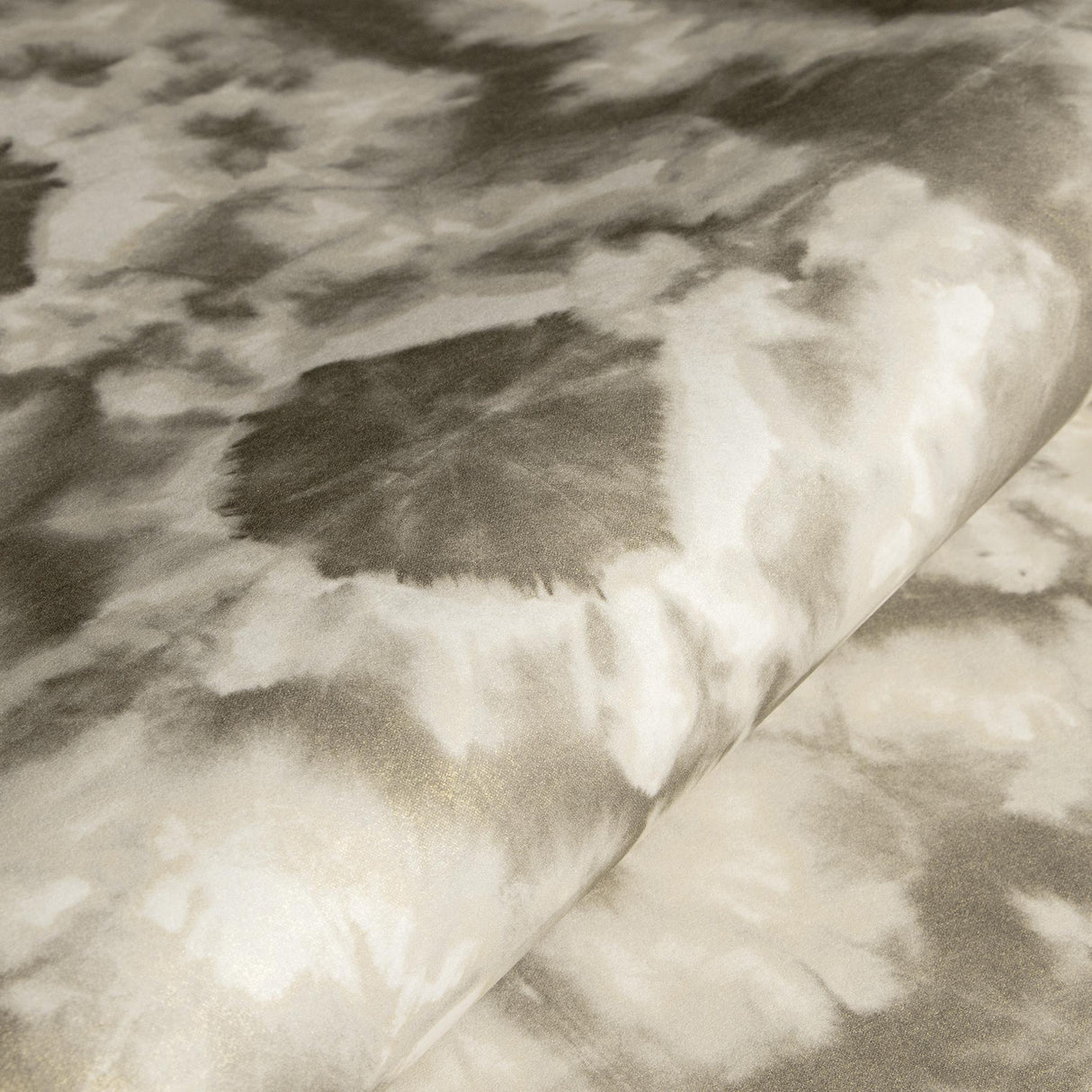 Galerie Batik Bronze Brown Wallpaper