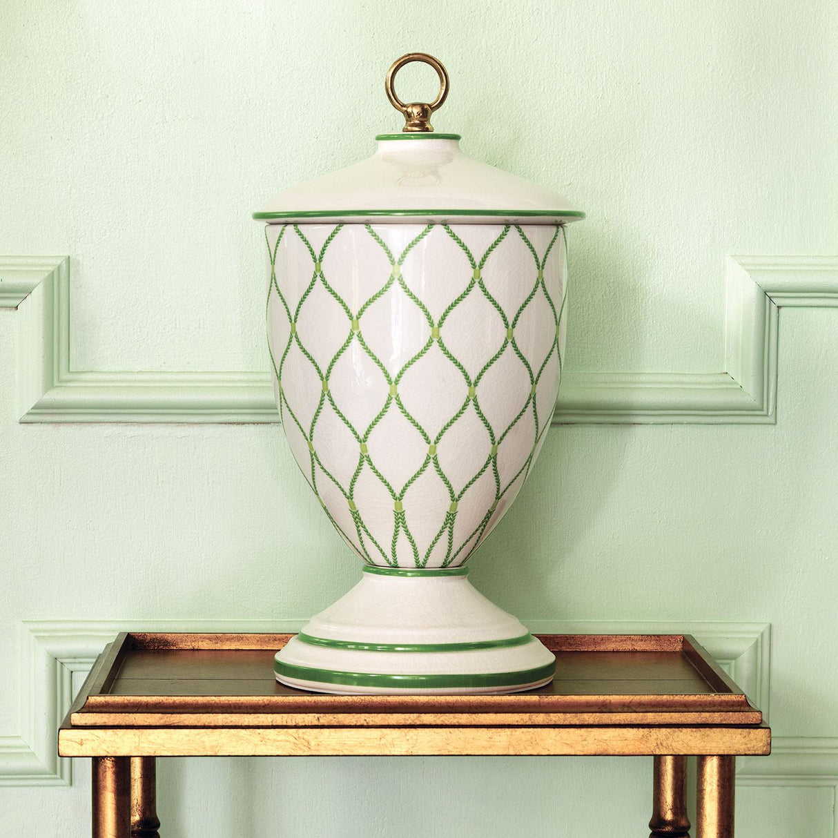 Williamsburg Deane Green/White Ginger Jar