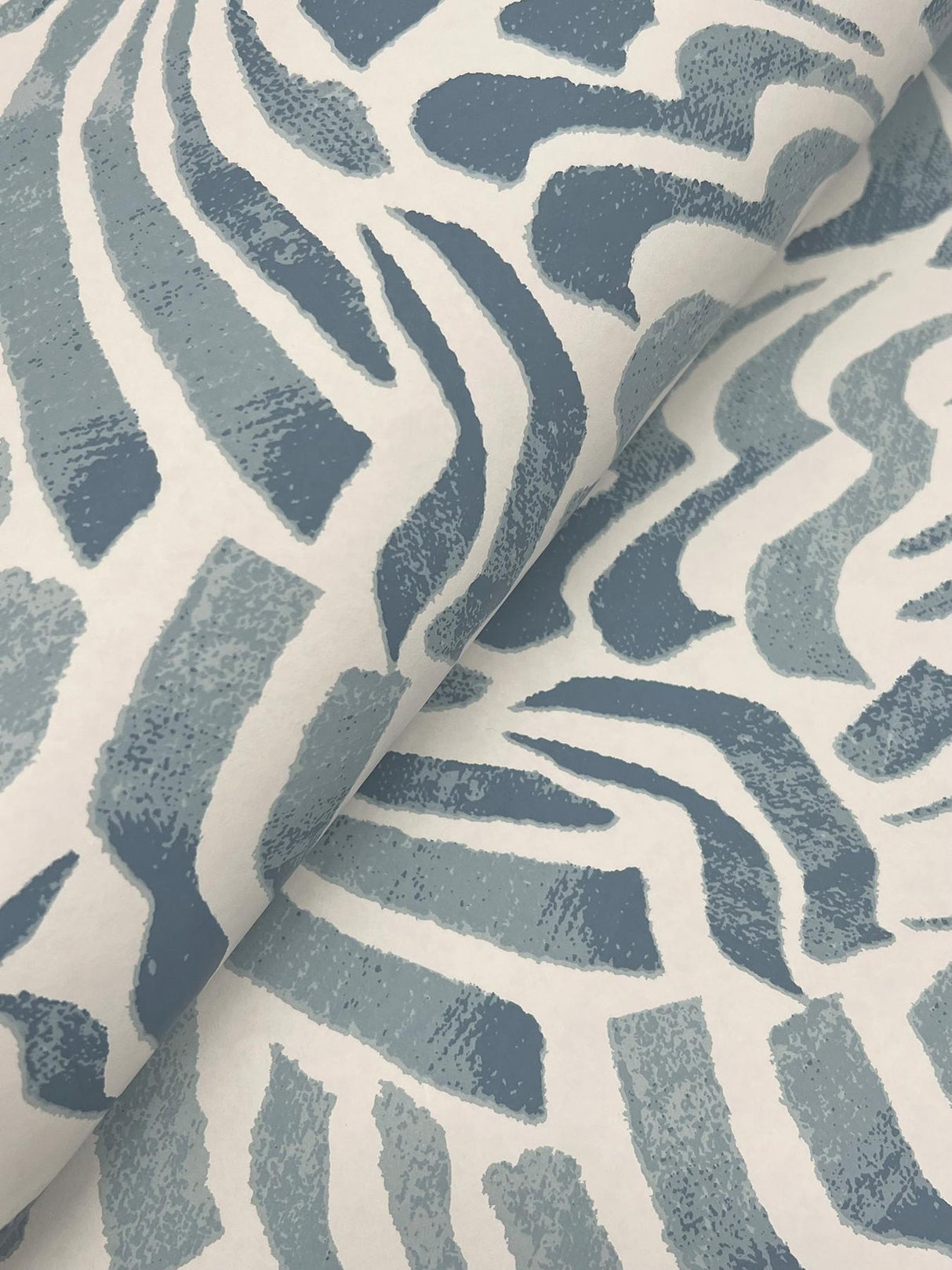 Lemieux et Cie Zora Wave Denim Blue Wallpaper