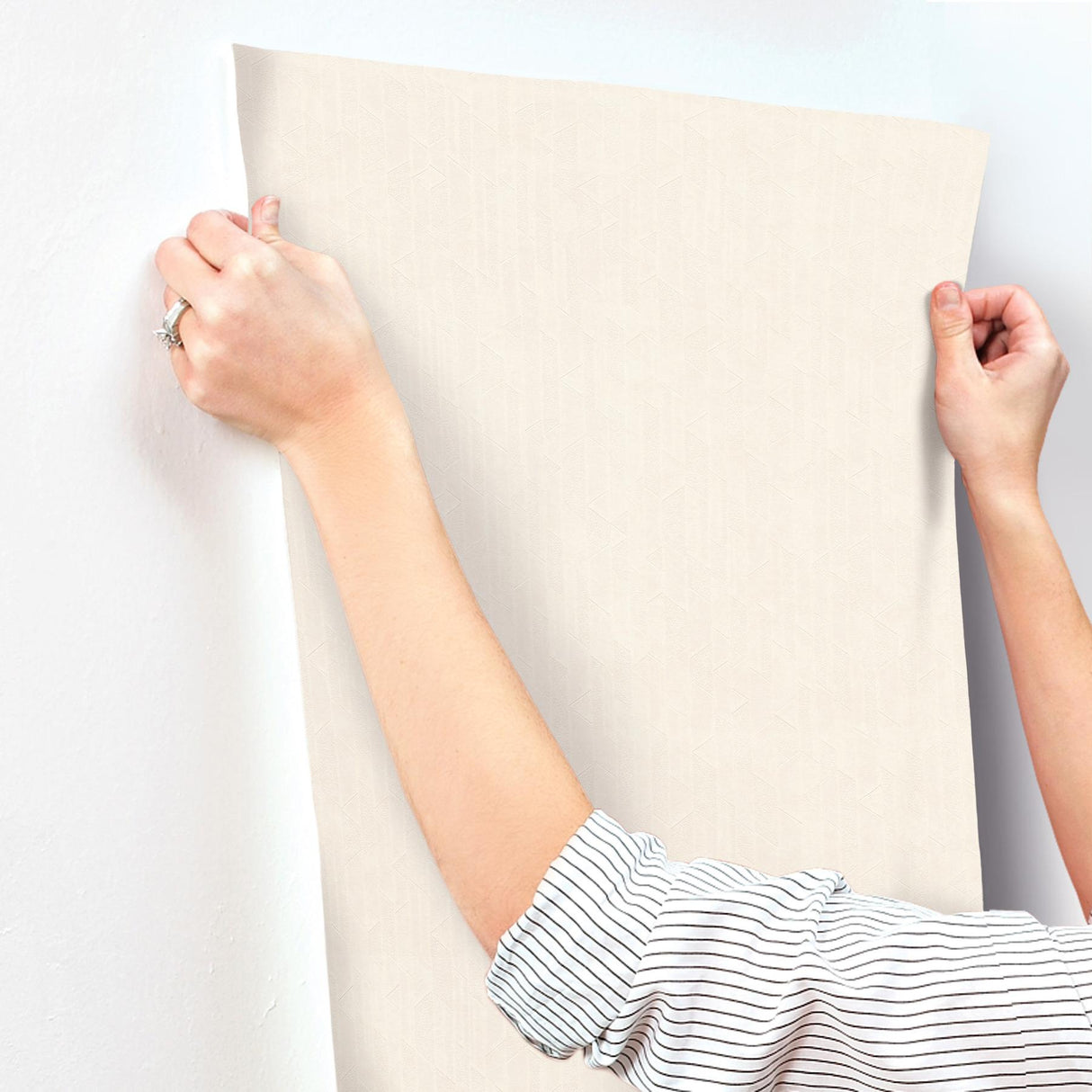 York Wallcoverings Verge Porcelain White Wallpaper