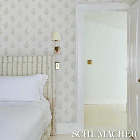 Schumacher Kerala Paisley Ii Leaf Wallpaper